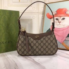 Gucci Hobo Bags